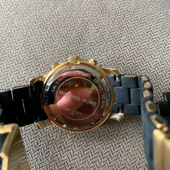 Michael Kors watch - Picture 4 of 5